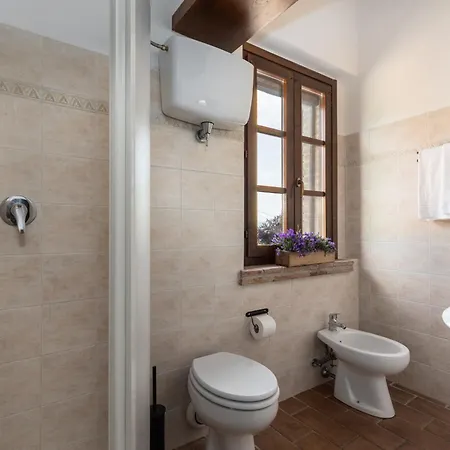 مزرعة للإقامة Santa Margherita كاستيغليون ديل لاغو