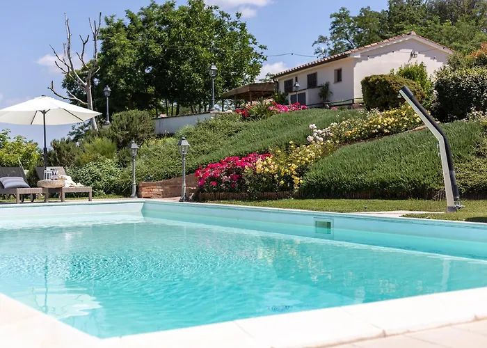 Santa Margherita مزرعة للإقامة كاستيغليون ديل لاغو