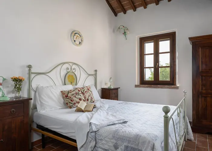 Santa Margherita كاستيغليون ديل لاغو